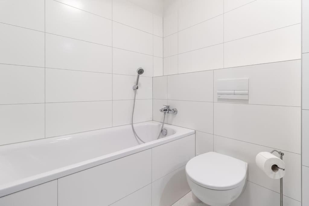 Cozy Apartment Near City Centrum And Bratislava Airport 외부 사진